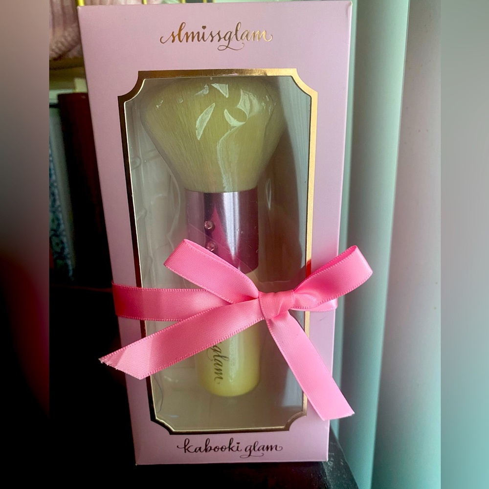 Slmissglam kabooki brush